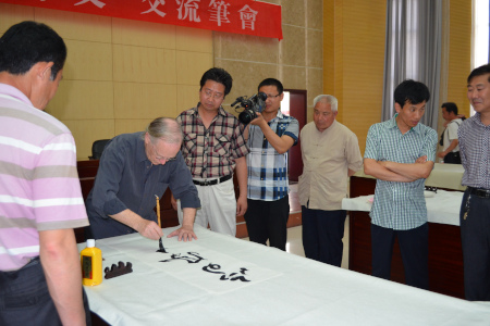 Jean-Yves Pelletier 书法挥毫, 河南郑州 [全球华人同书千字文] 展覧 2012